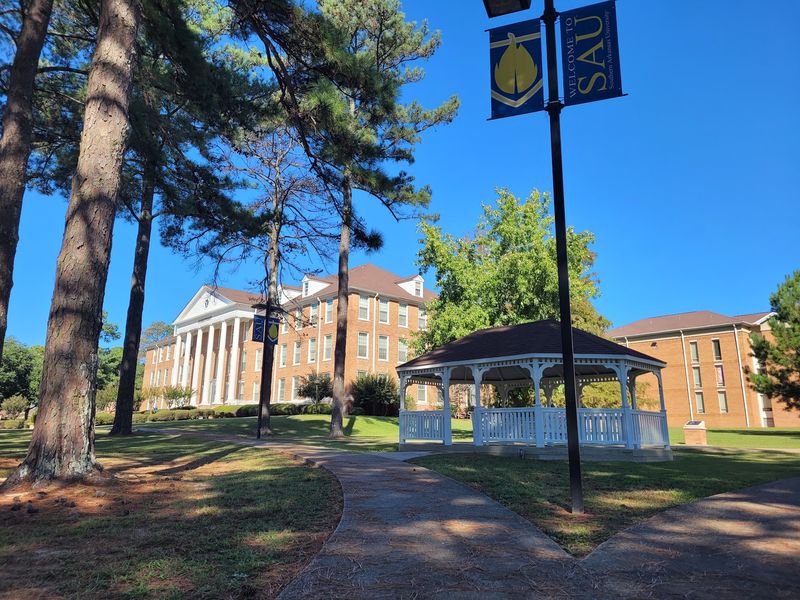 Eight Residence Halls And Four Places To Grab A Meal