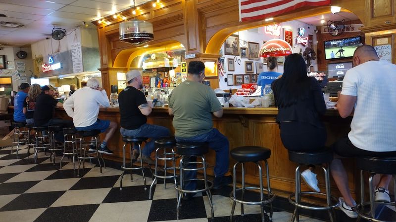 Eischen's Bar