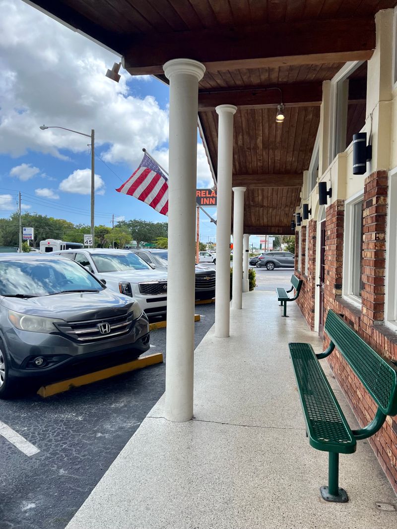 Mom's Kitchen - West Palm Beach