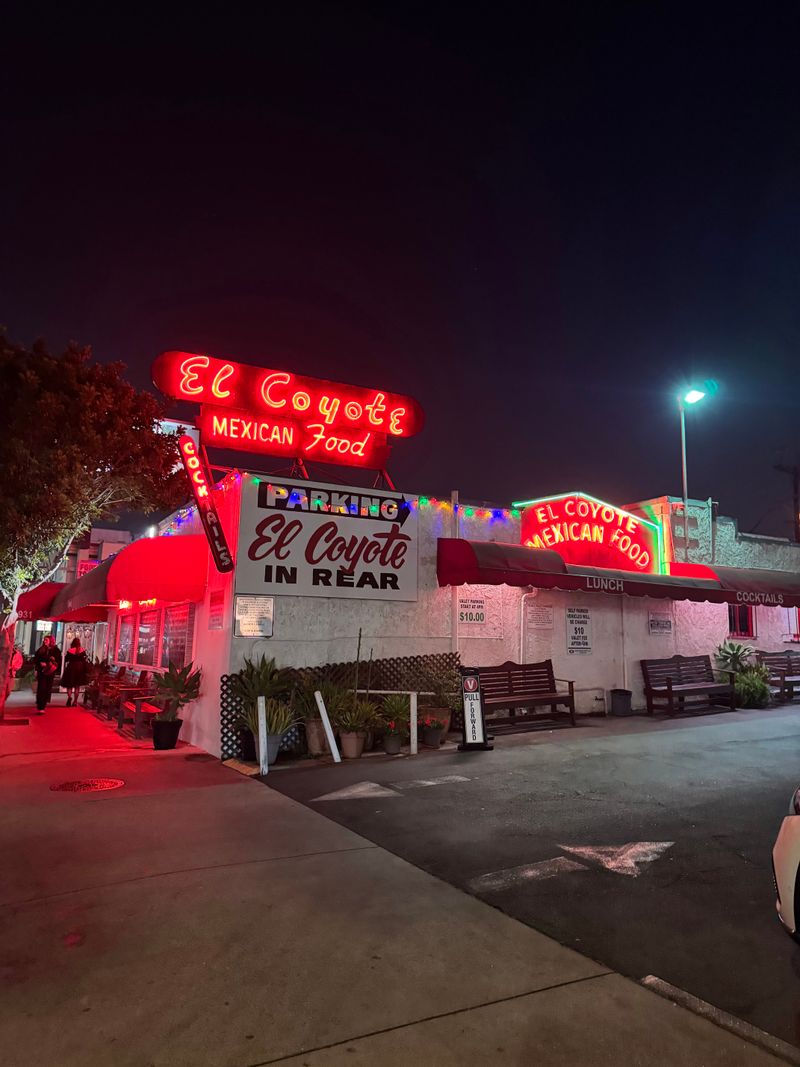 El Coyote, Los Angeles