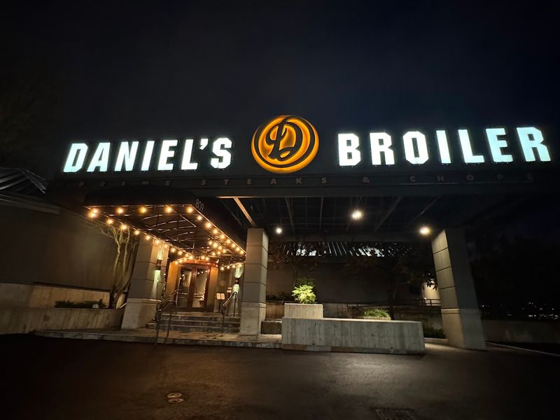 Daniel's Broiler Lake Union