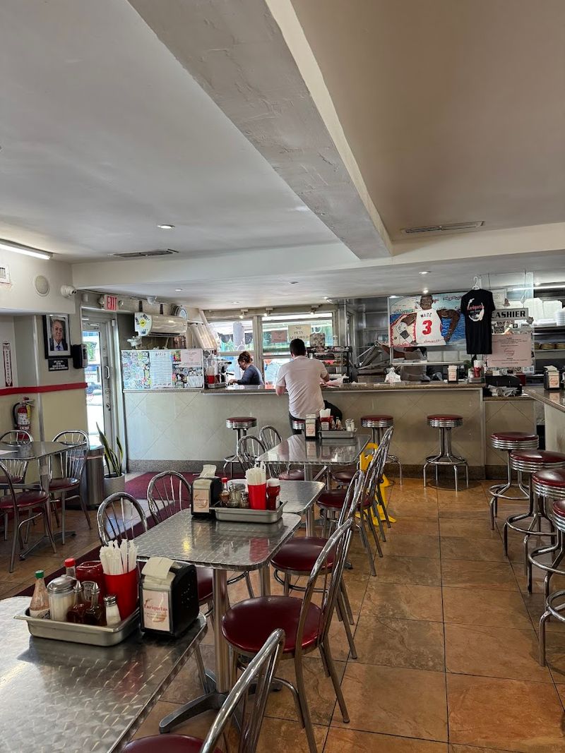 Enriqueta's Sandwich Shop