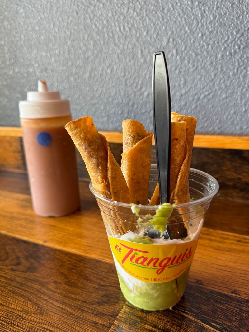 El Tianguis Rolled Taquitos