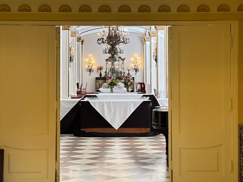 Elegant Table Settings Add To The Occasion