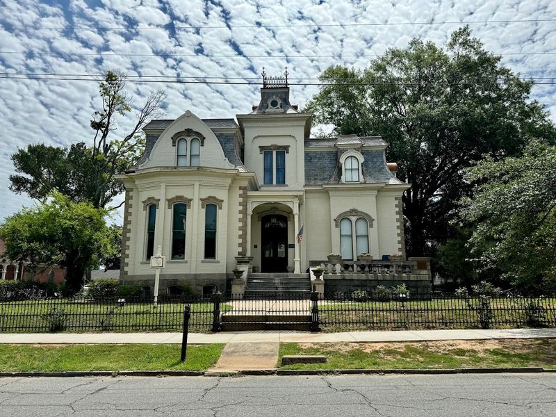 Elegant Windows And Timeless Texture