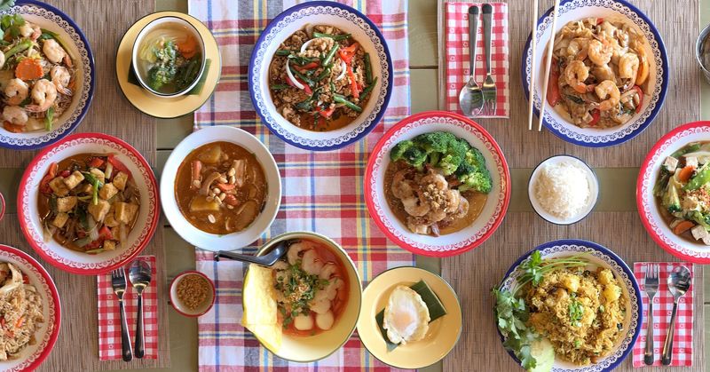 Mae Ornnit Thai Kitchen, Annandale