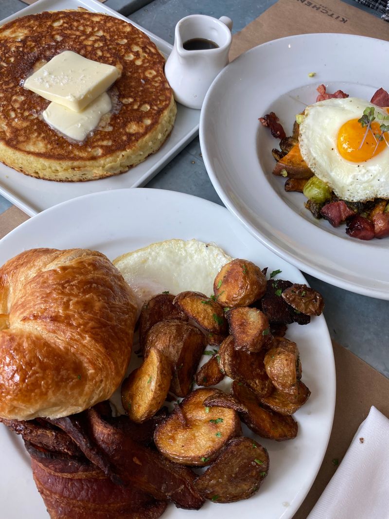 A Solid 4.5-Star Rating from Nearly 3,000 Reviews