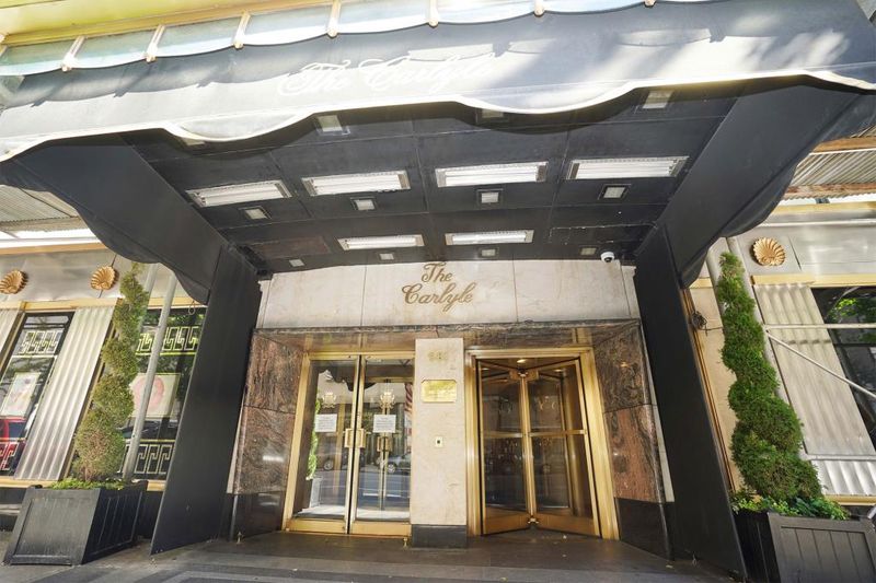 Café Carlyle: Dinner and a Show in Legendary Style