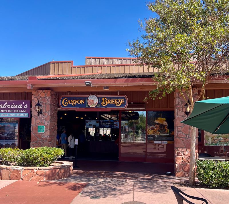 Canyon Breeze Restaurant & Bar