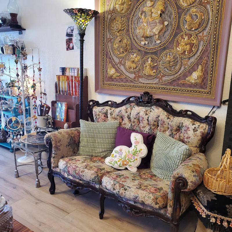 Enchanted Treasures Trading, Seminole