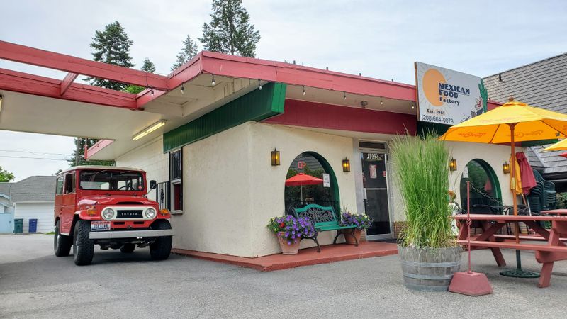 Homemade Salsa Bar Worth The Trip Alone