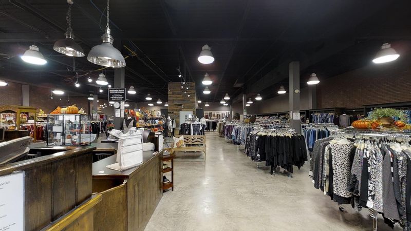 Warehouse Sized Layout Built For All Day Browsing