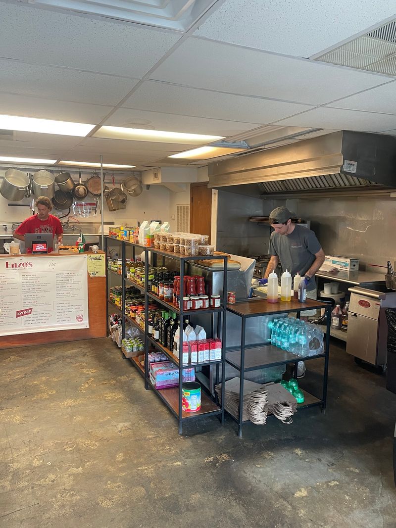 Enzo's Delicatessen, Columbia