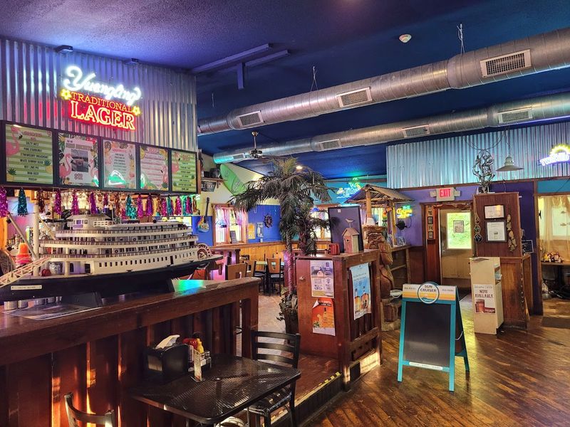 Kuchie's on the Water - Creve Coeur