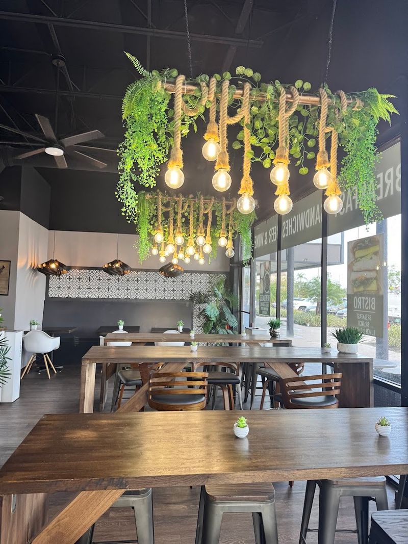 HaleLife Bistro St. Petersburg