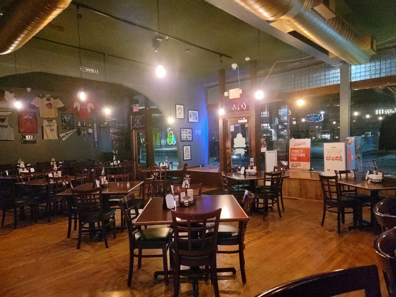 Ernie's Midtown Pub, Rockford, IL