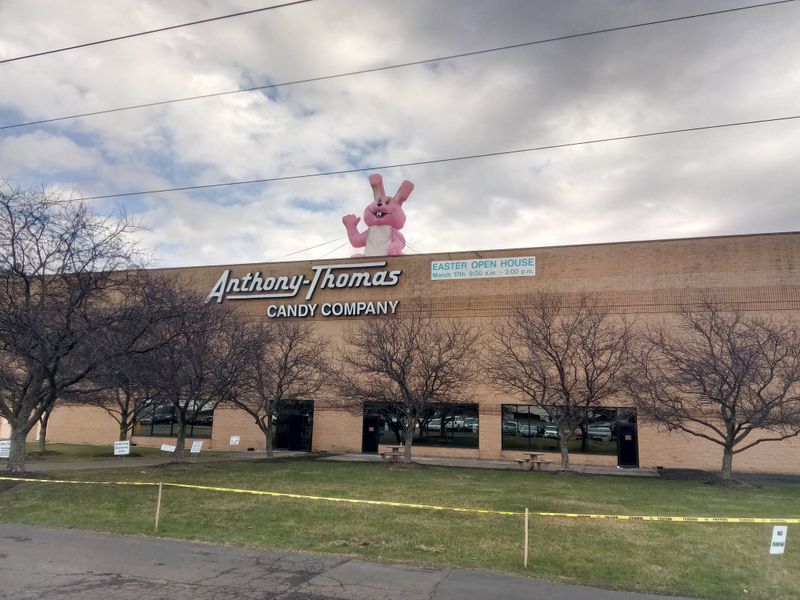 Anthony-Thomas Candy Company Factory Store, Columbus