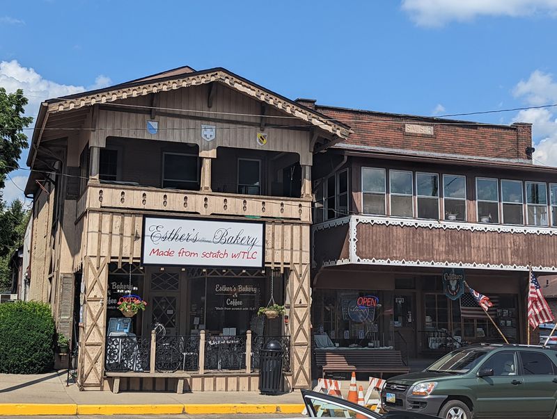 Esther's Home Bakery, Sugarcreek