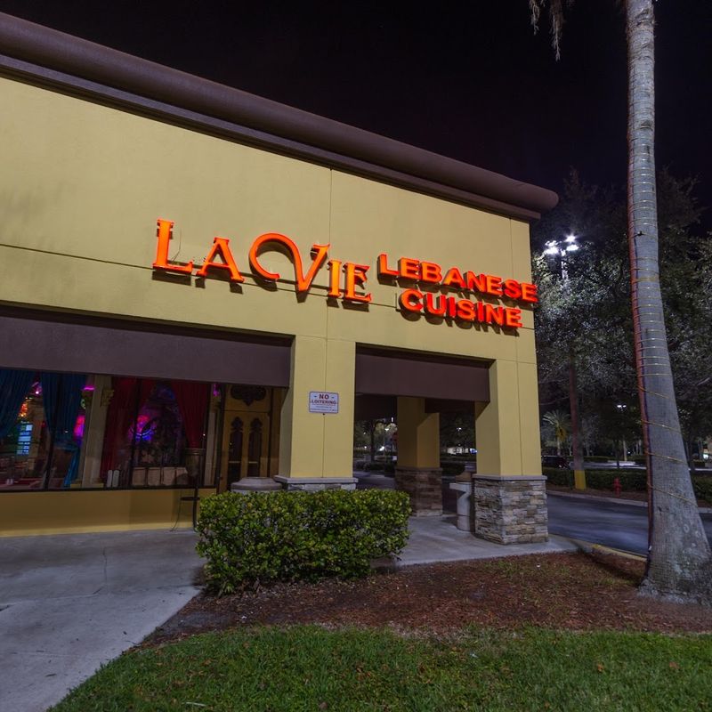 La Vie Mediterranean Restaurant & Bakery 