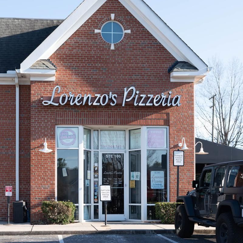 Lorenzo's Pizzeria