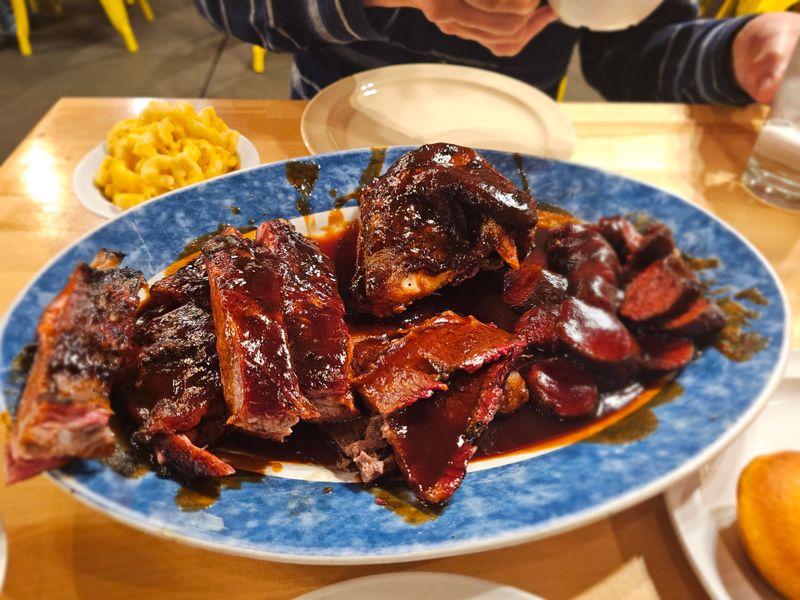 Everett & Jones Barbeque, Oakland