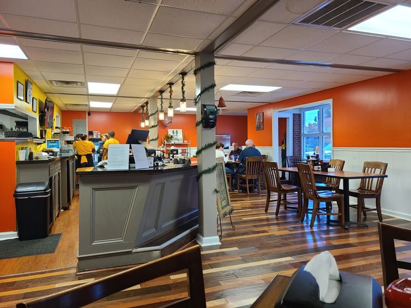 Crack of Dawn Diner, Concord