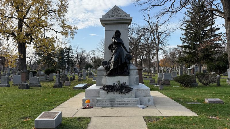 Forest Home Cemetery, Forest Park