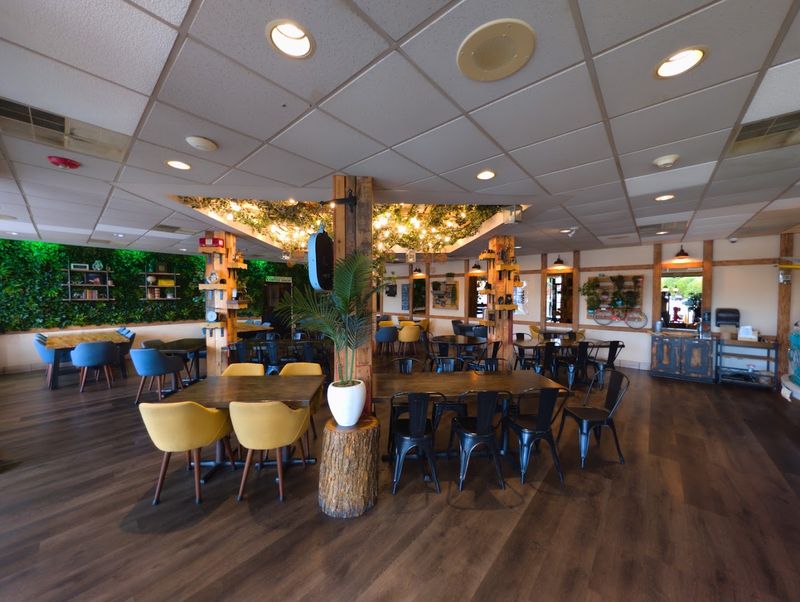 Eve's Garden Cafe, Skokie