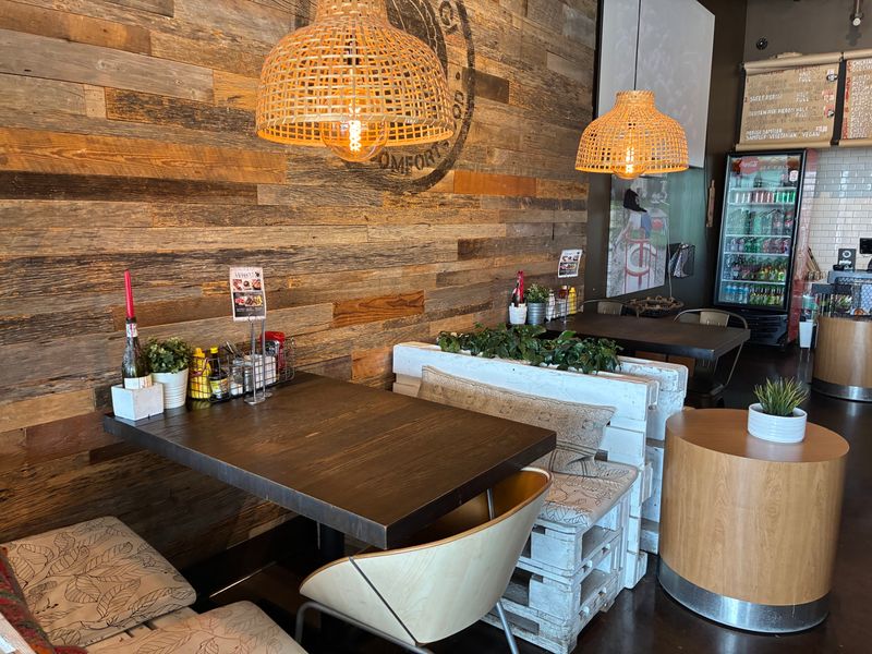 Decor, Ambiance, And Comfortable Seating