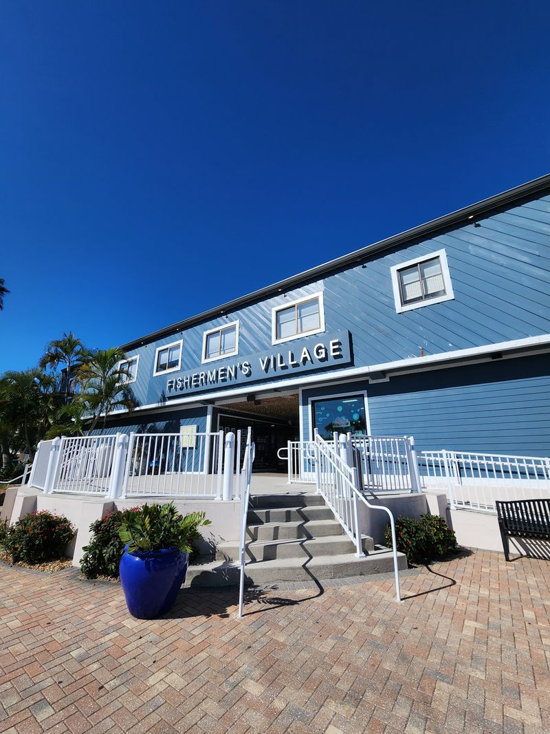 History, Ownership, And Setting