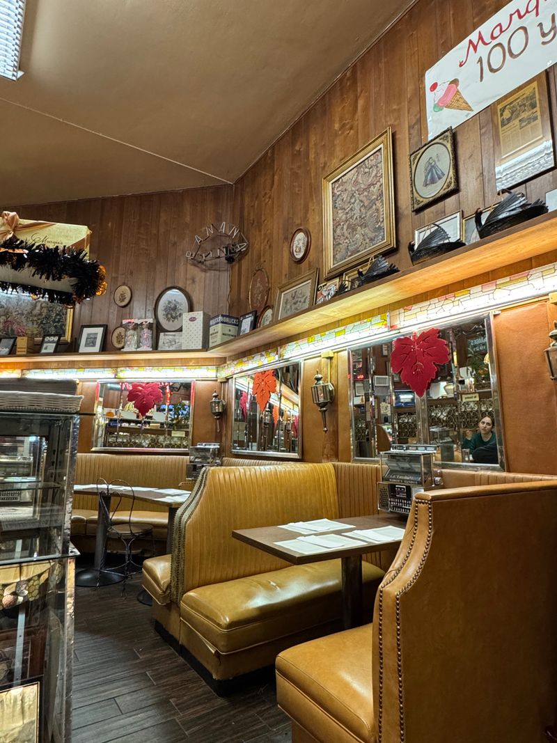 Decor, Ambiance, And Nostalgic Vibe