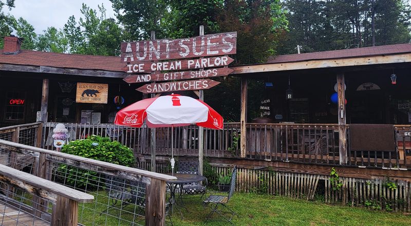 The Perfect Stop On A South Carolina Mountain Road Trip