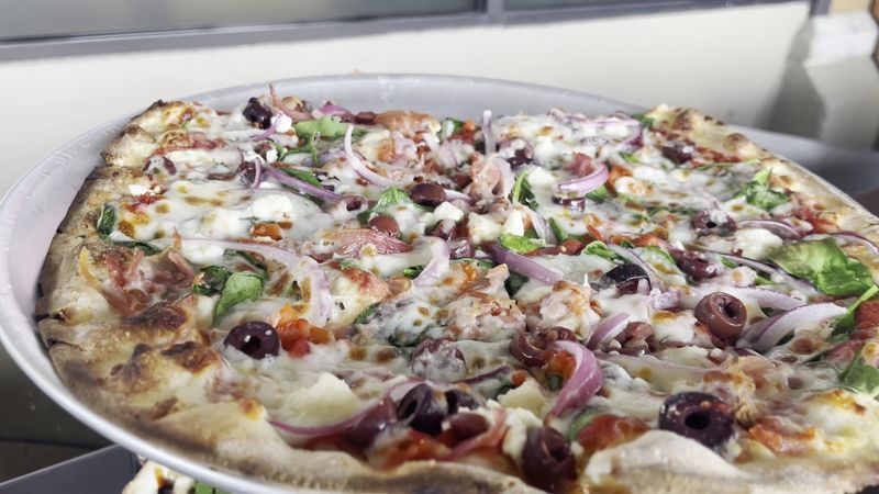 Expect A Thin, Crisp Pizza And Order Accordingly