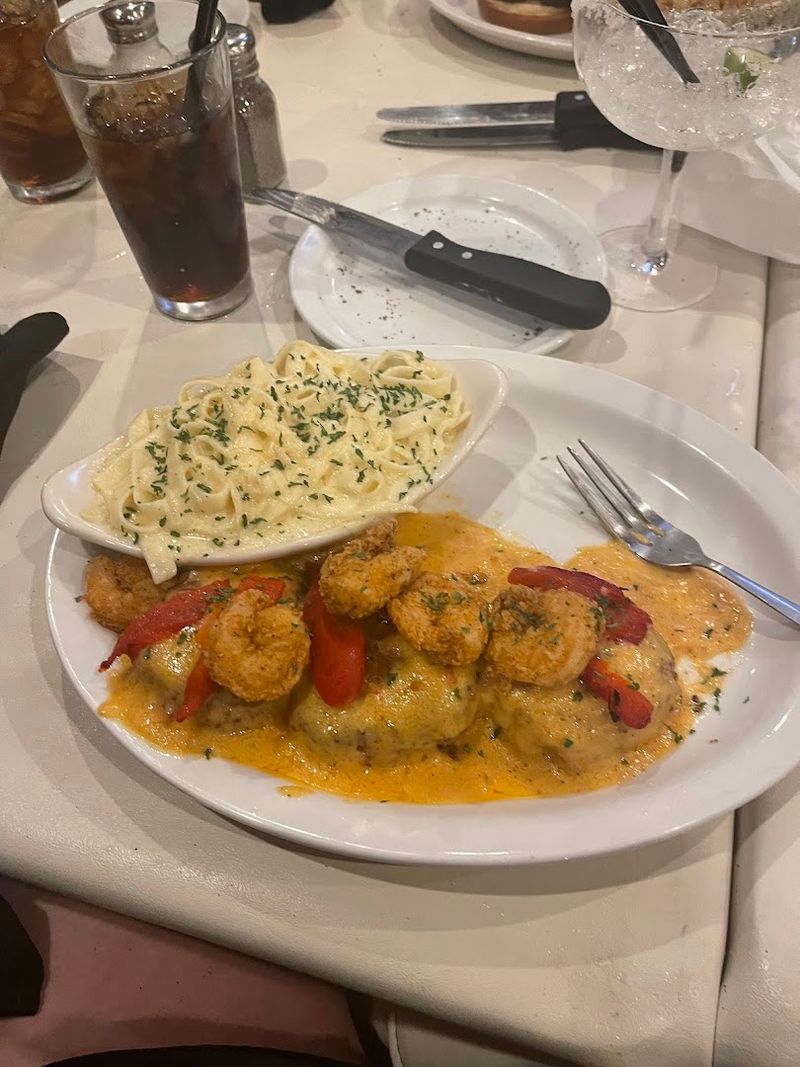 Expect Seafood-House Comfort, Not Fuss