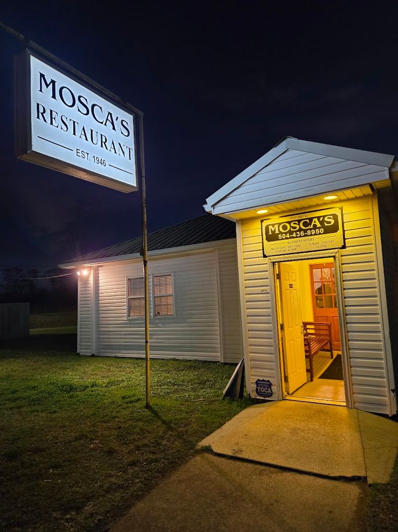 Experience The Unchanging Charm Of The Roadhouse
