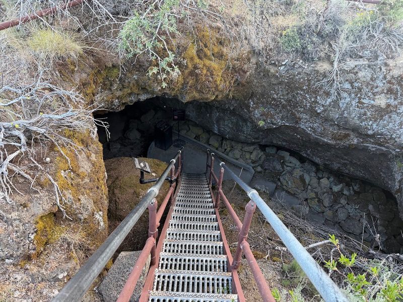 Explore Lava Tube Caves, Lava Beds National Monument Explore Lava Tube Caves, Lava Beds National Monument