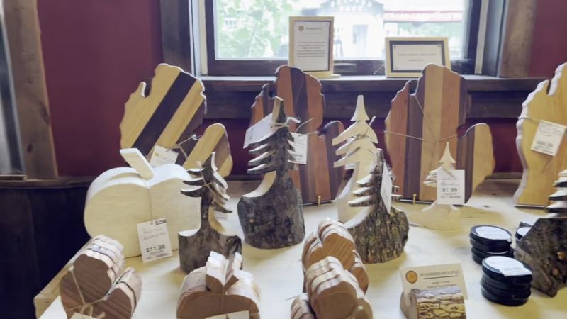 Explore The Makers Market Slowly