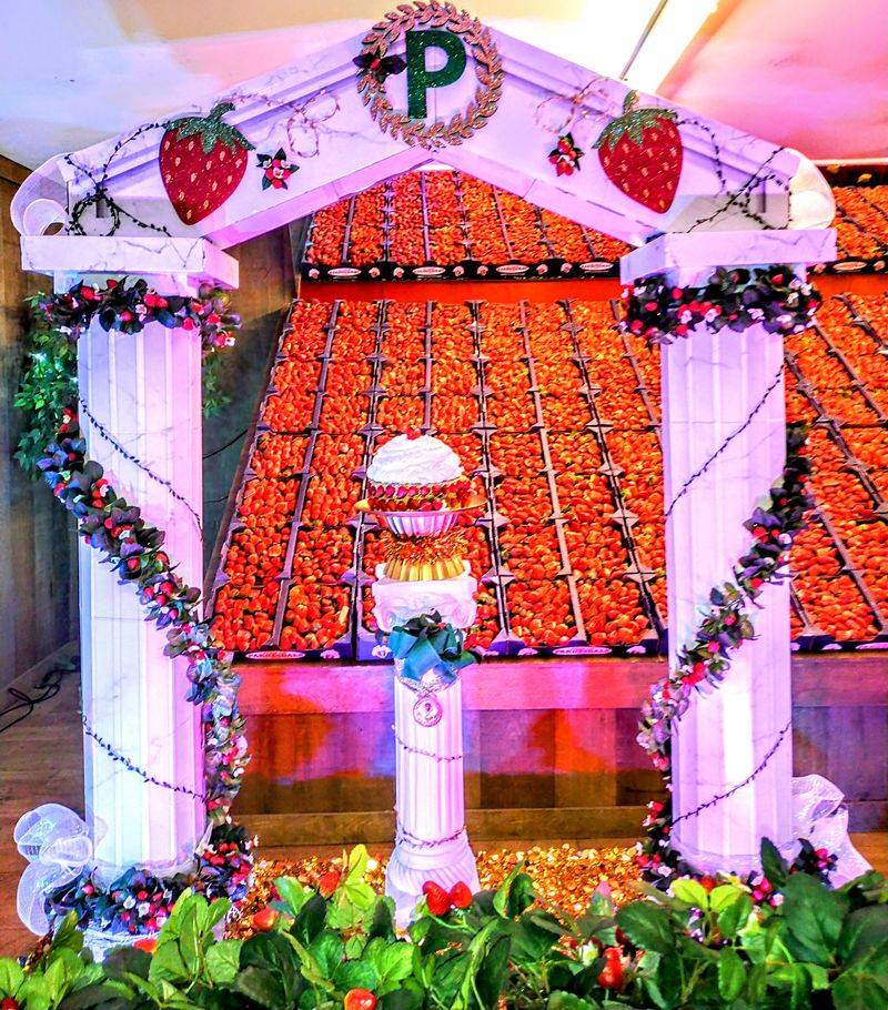 Arrival On Reynolds Street: First Bite Of Festival Magic