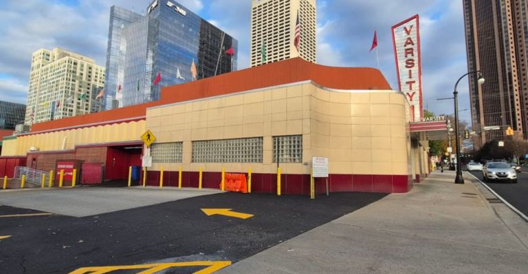 Exploring The World’s Largest Drive-In In Georgia With Classic American Cuisine