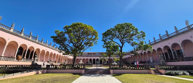 Playground and Picnic Areas That Make It Family-Friendly