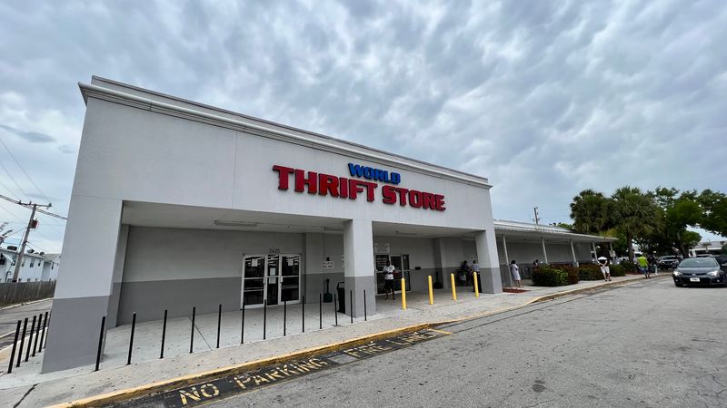 World Thrift, Lake Worth Beach
