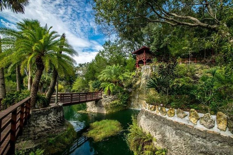 Cedar Lakes Woods & Gardens