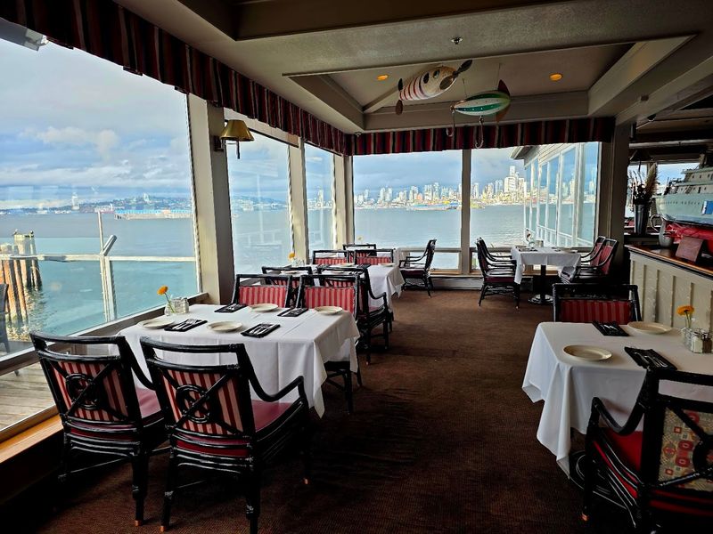 Salty's On Alki Beach Sunday Brunch, Seattle