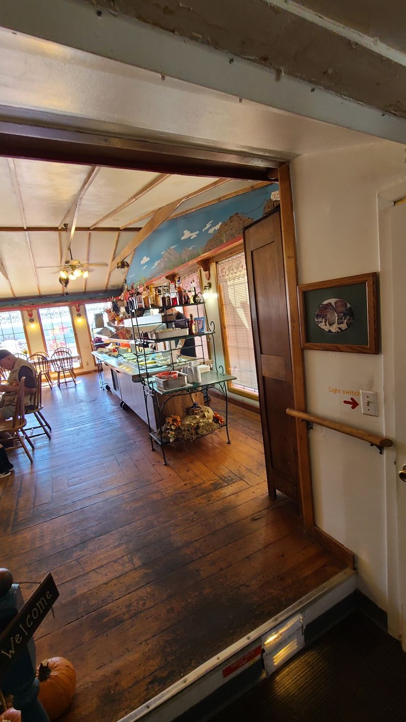 Families, Couples, Solo Diners, And Road Trippers All Fit The Room