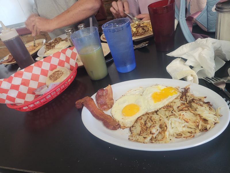 Families, Couples, Solo Diners, And Road Trippers Can All Make It Work