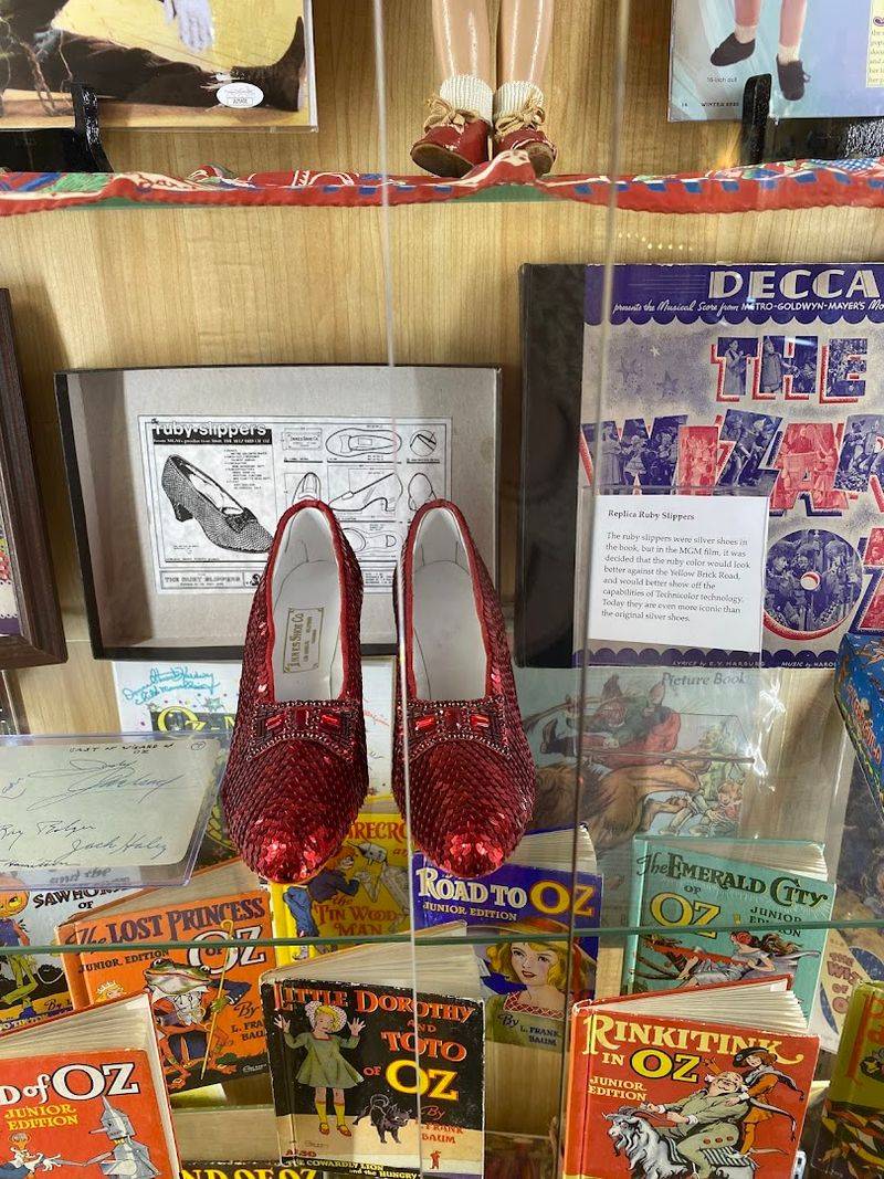 Affordable Alternative To Big-City Immersive Exhibits