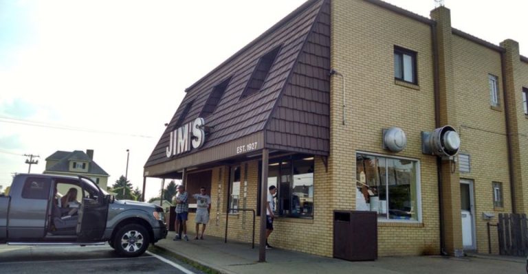 Famous Sauce And Legendary Hot Dogs Make This Pittsburgh, Pennsylvania Drive-In A Must-Visit