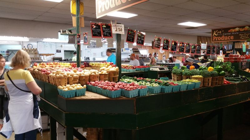 Farm-Fresh Produce And Dairy That Make The Farmers Market Label Fully Earned Farm-Fresh Produce And Dairy That Make The Farmers Market Label Fully Earned