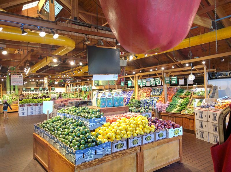 Farm-Fresh Roots And Real Freshness At 100 Westport Avenue Farm-Fresh Roots And Real Freshness At 100 Westport Avenue
