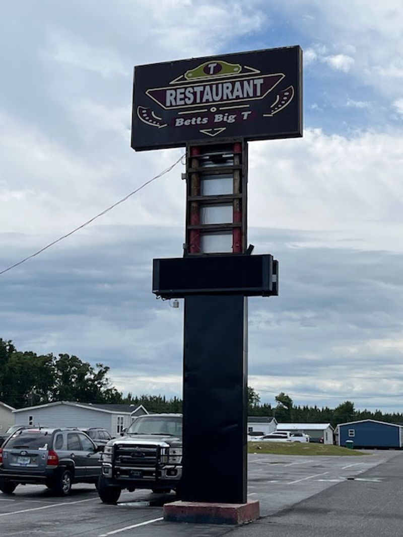 Bett's Big T Restaurant, Chiefland